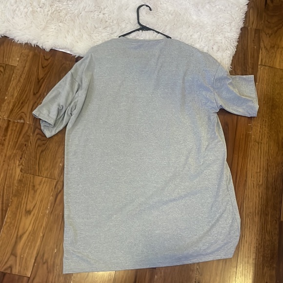 oversized butterfly shirt - Picture 2 of 2